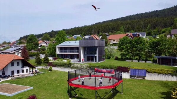 Megatramp-World largest trampoline Akrobat MEGATRAMP