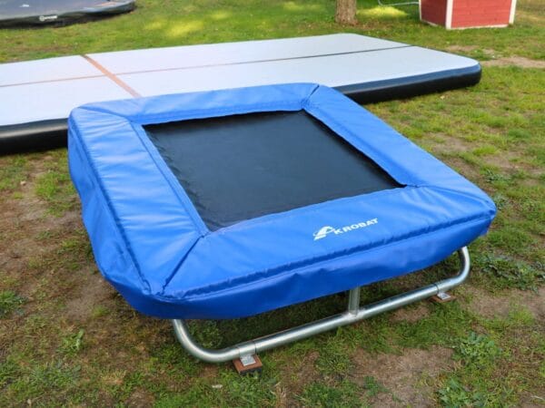 Akrobat_Mini_Gym_Blue (1) Akrobat Minitramp 125 x 125 cm | Blå